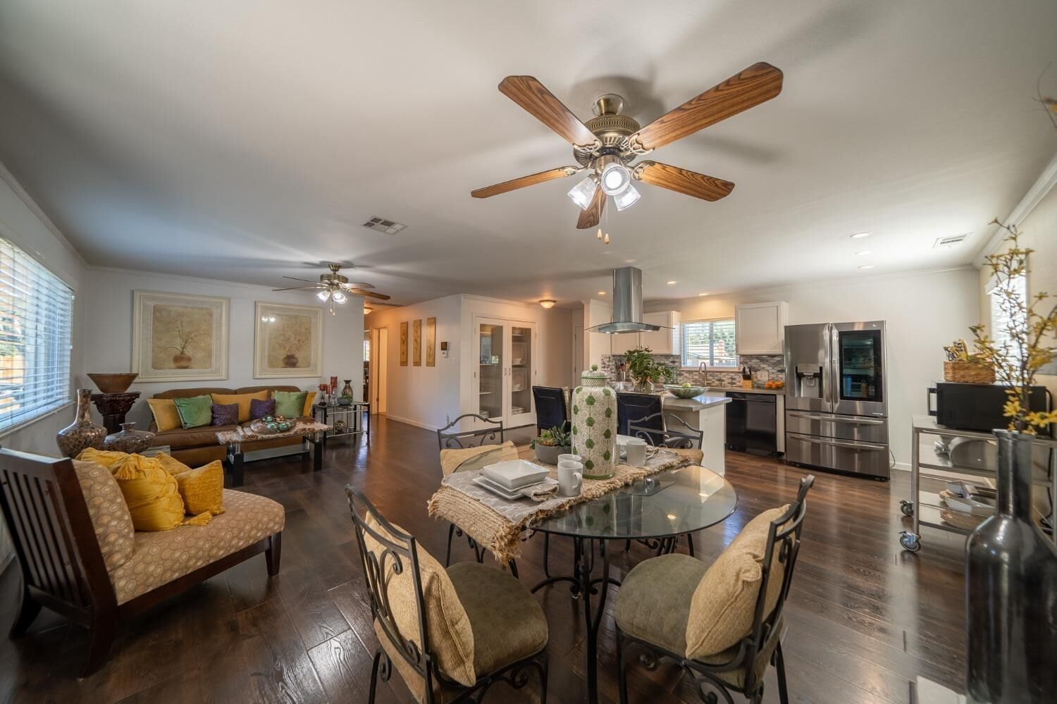Property Photo:  423 Alturas Avenue  CA 95207 