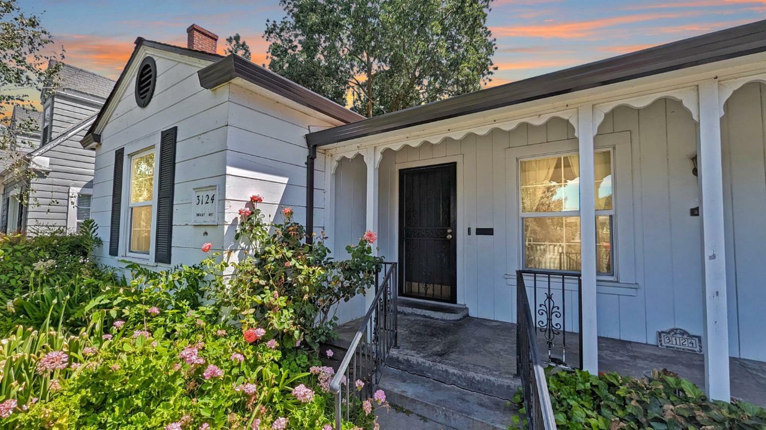 Property Photo:  3124 Dwight Way  CA 95204 