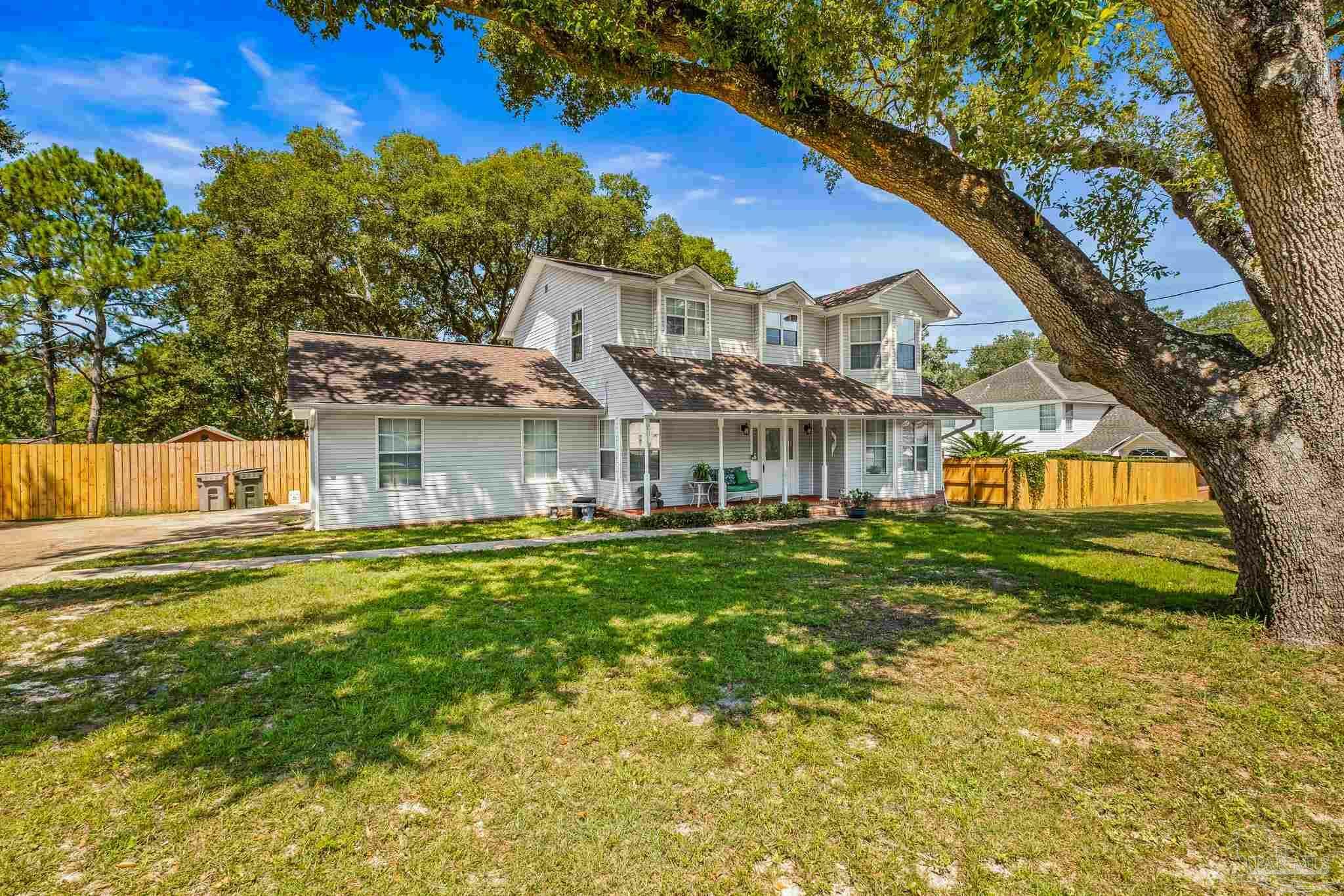 Property Photo:  6877 Cedar Lake Dr  FL 32526 