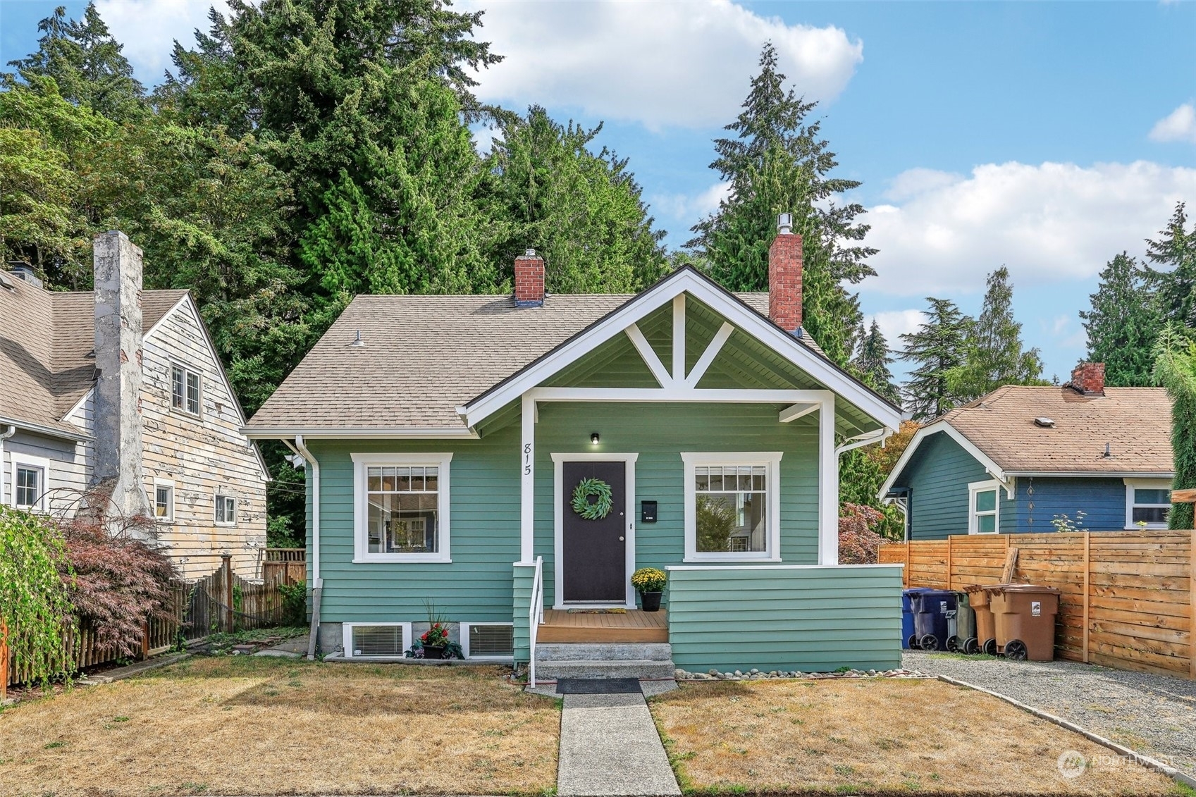 Property Photo:  815 S Puget Sound Ave  WA 98405 