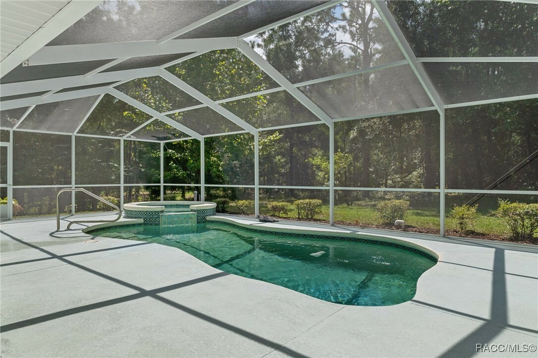 Property Photo:  1686 W Stafford Street  FL 34442 