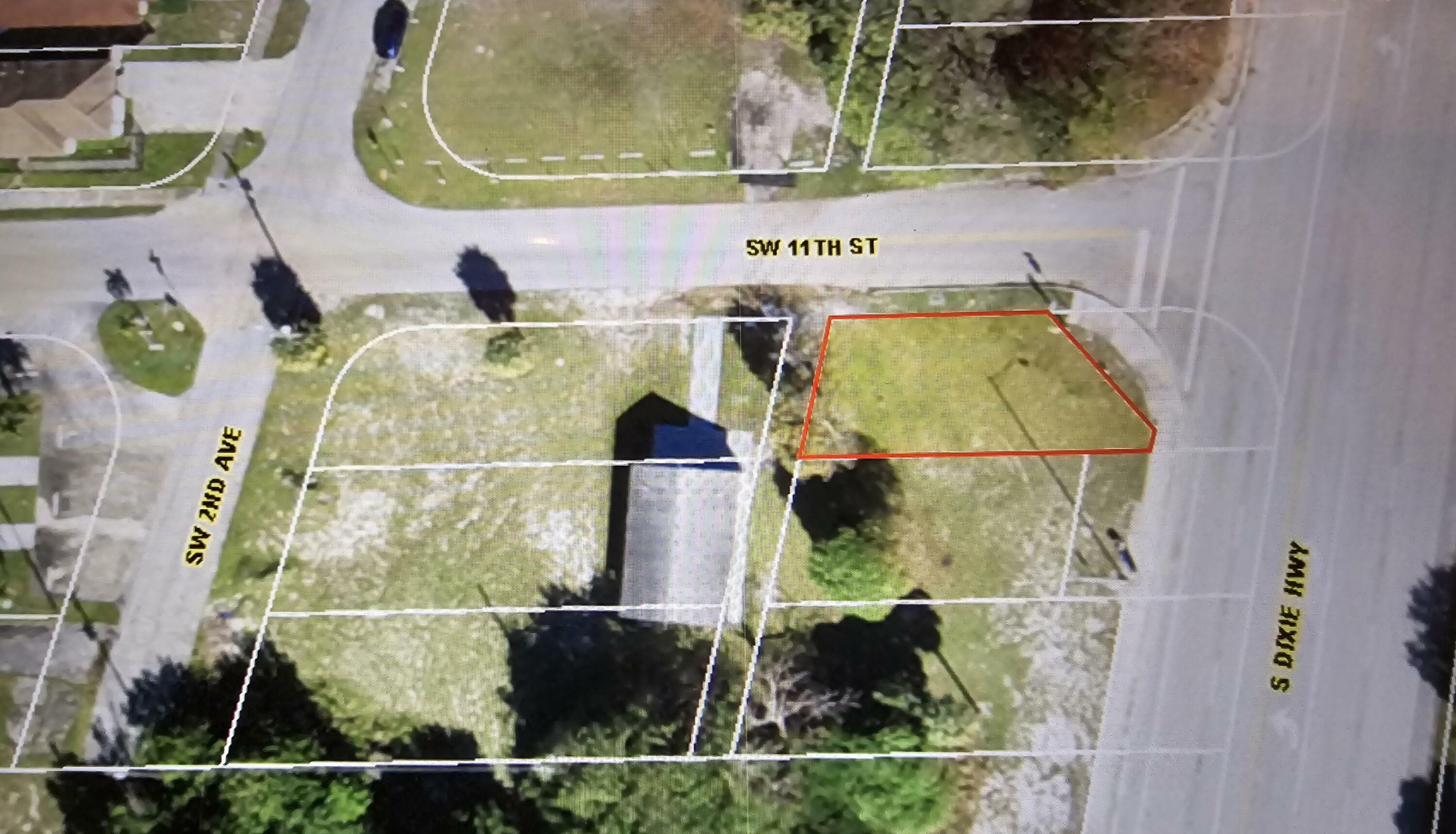 Property Photo:  1107 S Dixie Highway  FL 33441 