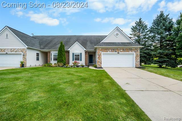 Property Photo:  3305 Grove Lane  MI 48326 