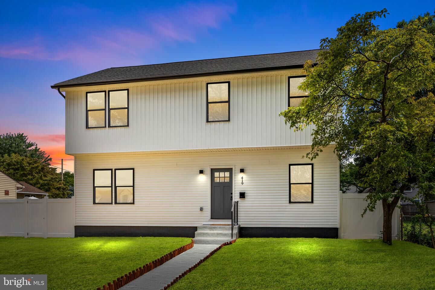 Property Photo:  419 Girard Avenue  PA 19021 