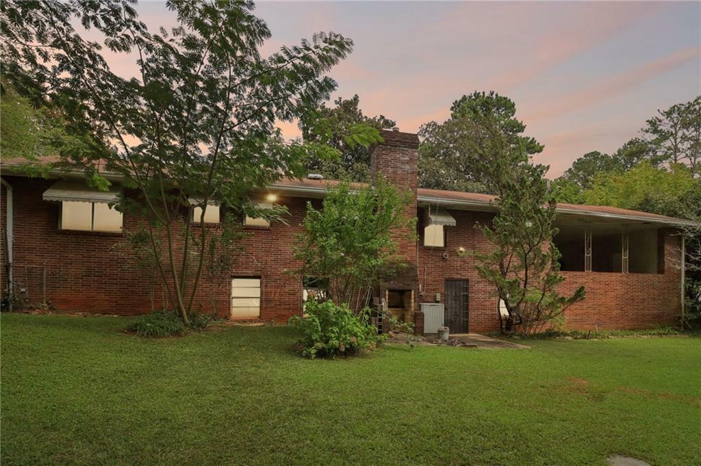 Property Photo:  1272 Breezy Lane NE  GA 30329 