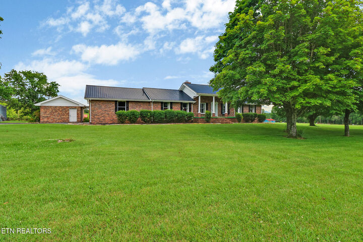 Property Photo:  843 Dunbar Rd  TN 38572 