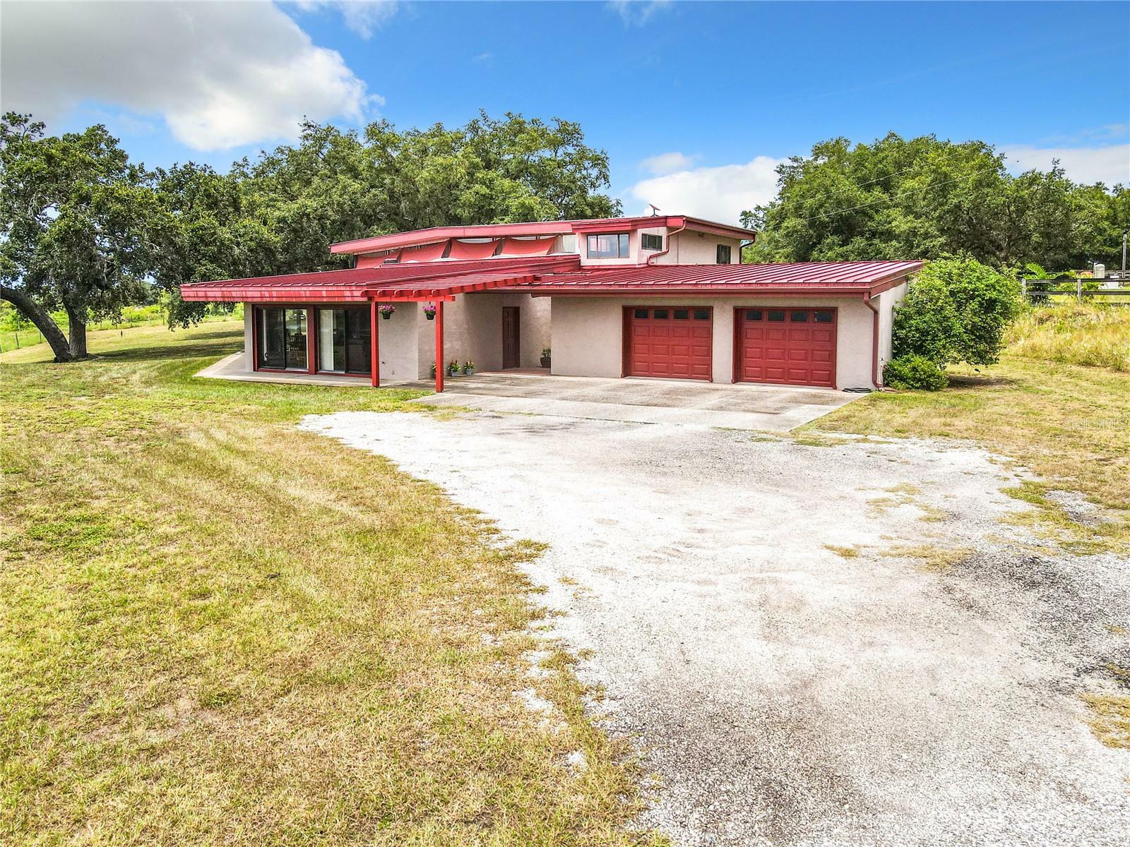 Property Photo: 2741 Edwards Road FL 33844