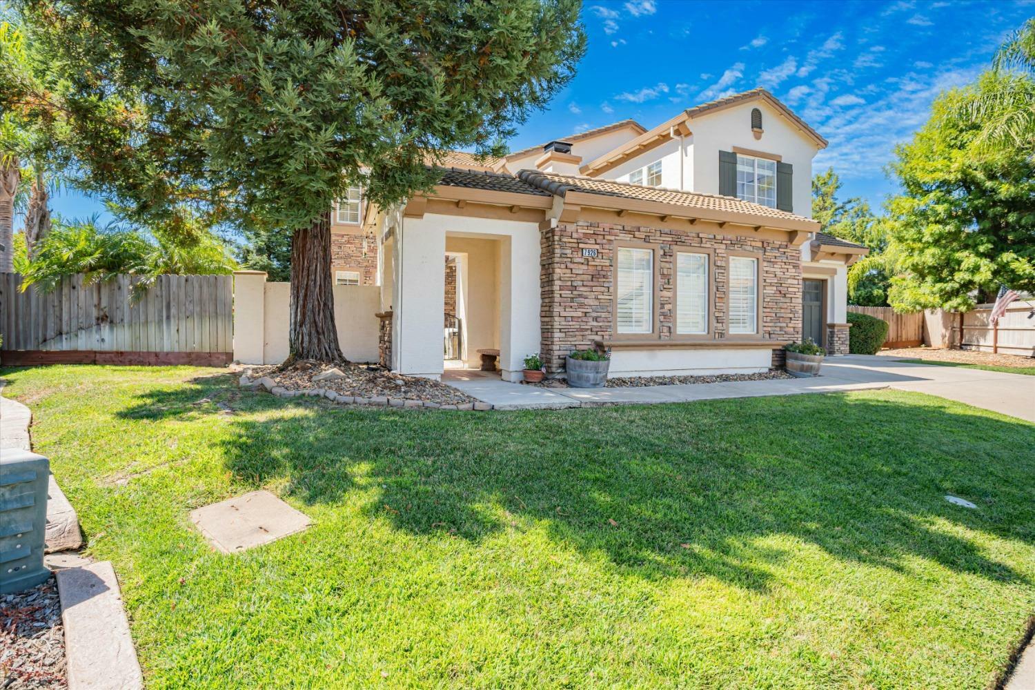 Property Photo:  7926 Faldo Court  CA 95829 