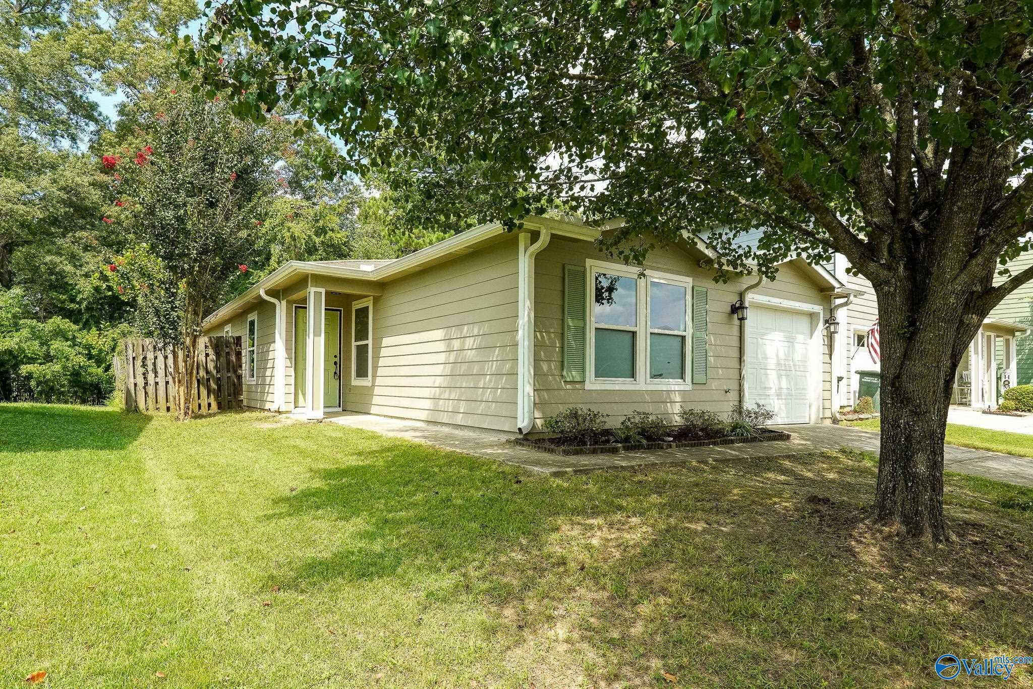 Property Photo:  124 Blackwell Court  AL 35763 