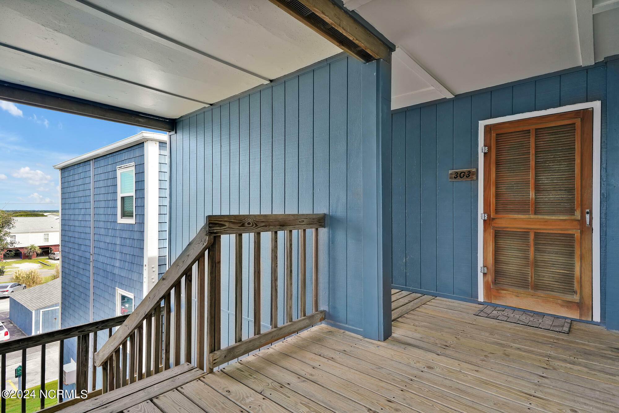 Property Photo:  2264 New River Inlet Road 303  NC 28460 