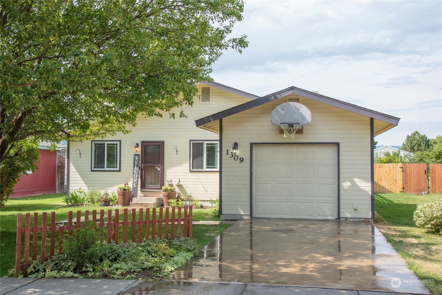 1309 N Delphine Street  Ellensburg WA 98926 photo