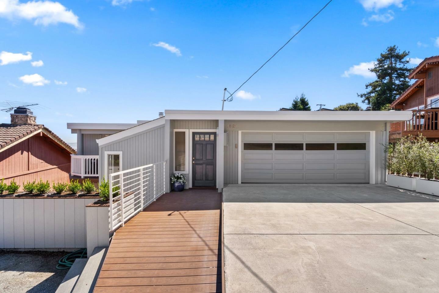 Property Photo:  1821 Hillman Avenue  CA 94002 