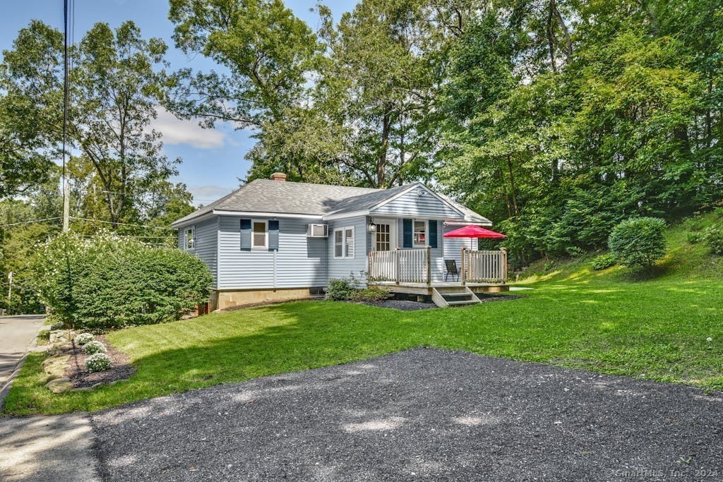 Property Photo:  552 Berkshire Road  CT 06488 