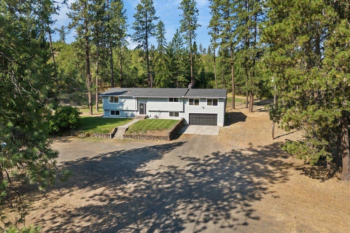 Property Photo:  9810 S Grove Rd  WA 99004 