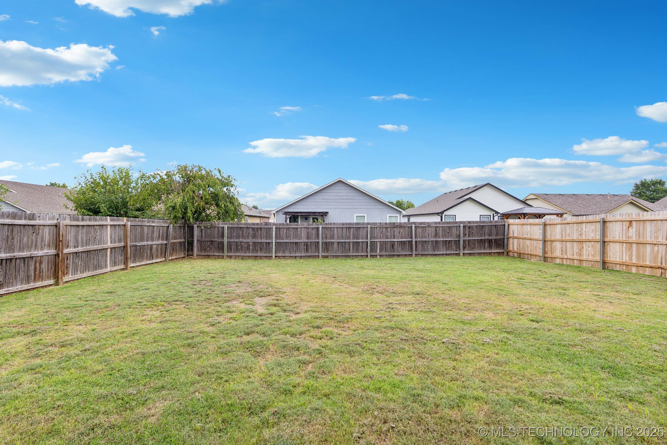 Property Photo:  2120 E Concord Street  OK 74012 