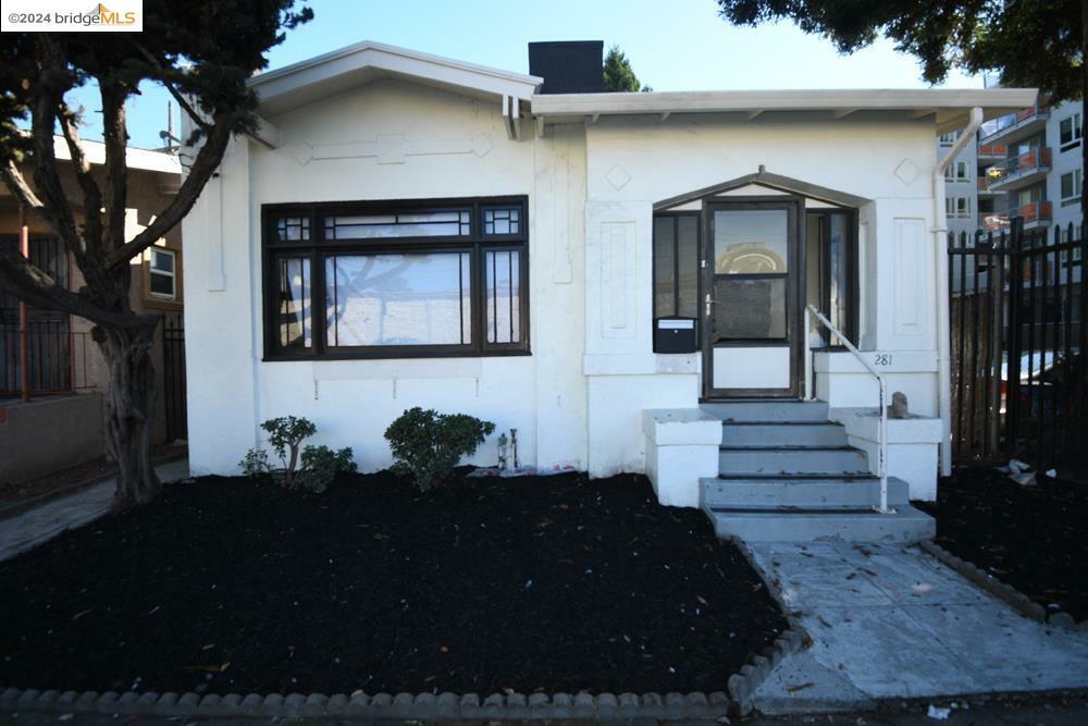 Property Photo:  281 29th St  CA 94611 