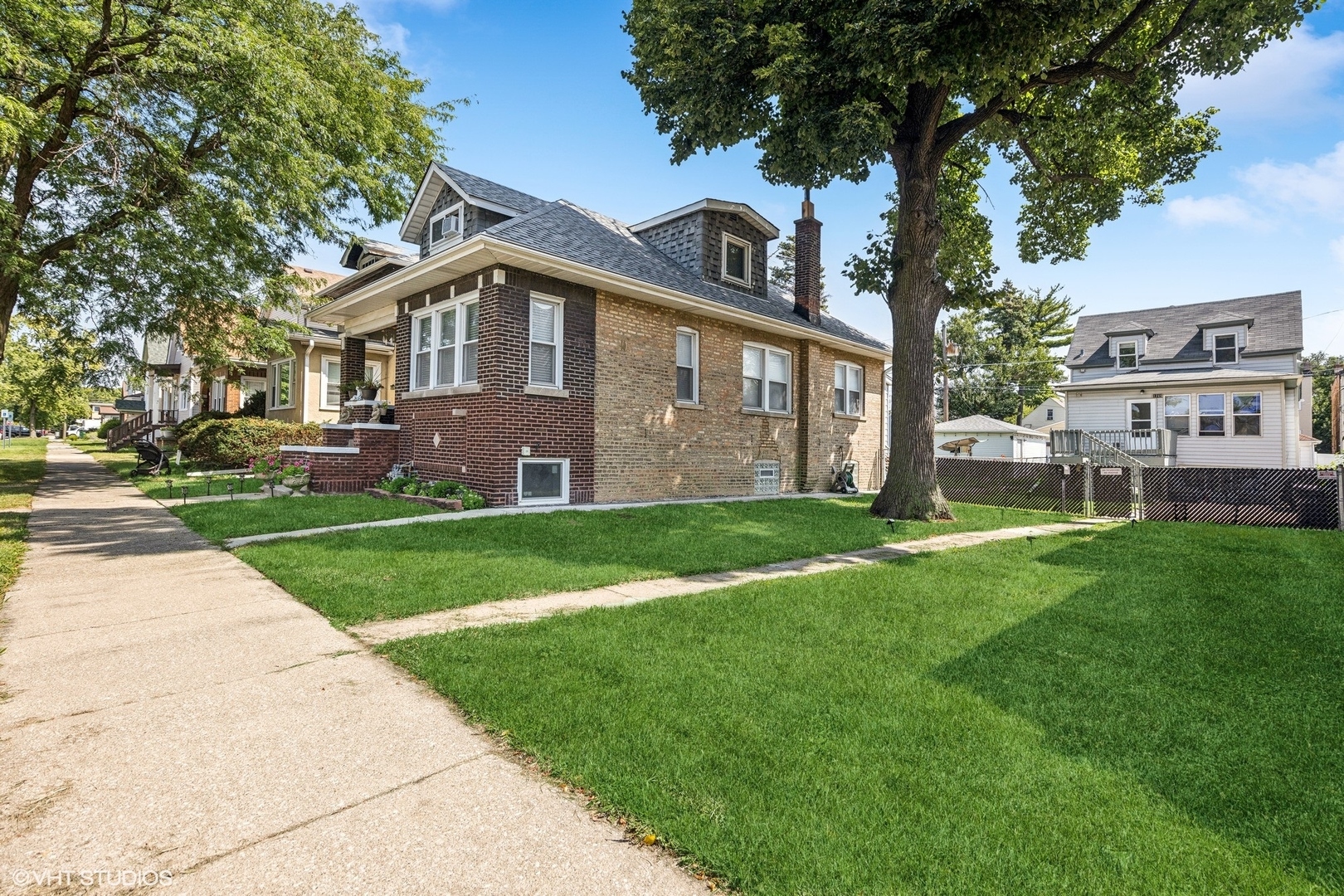 Property Photo:  1245 Kenilworth Avenue  IL 60402 