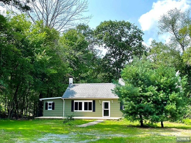 Property Photo:  25 East Shore Lake Owassa Road  NJ 07860 