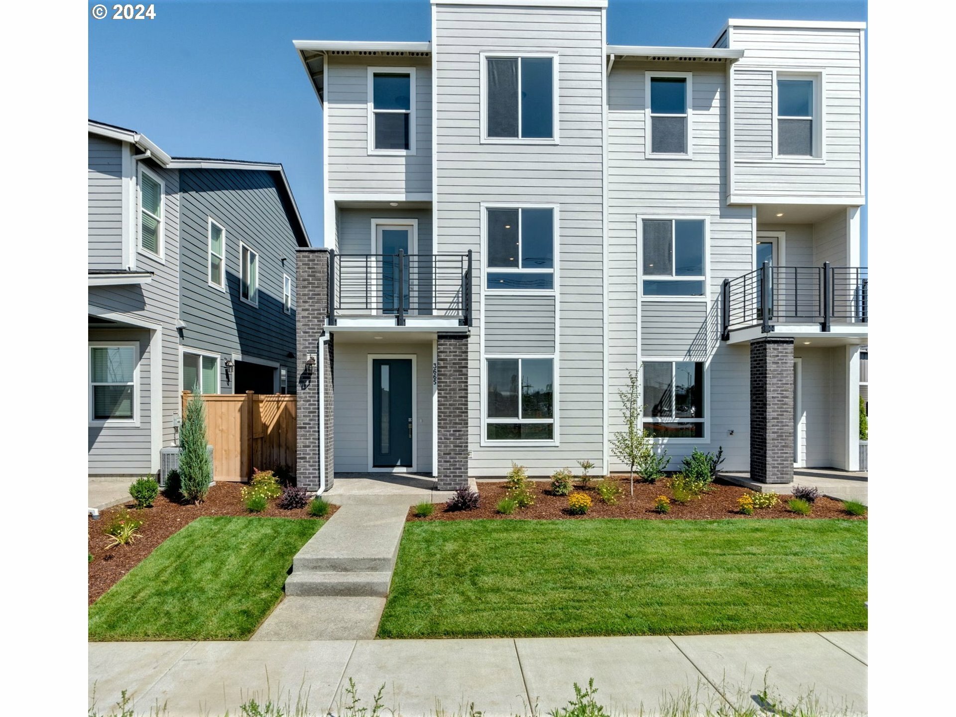 Property Photo: 3665 SE Nebula Ln OR 97123