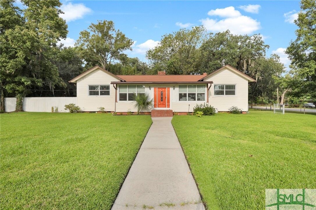 Property Photo:  201 Bonnybridge Road  GA 31407 