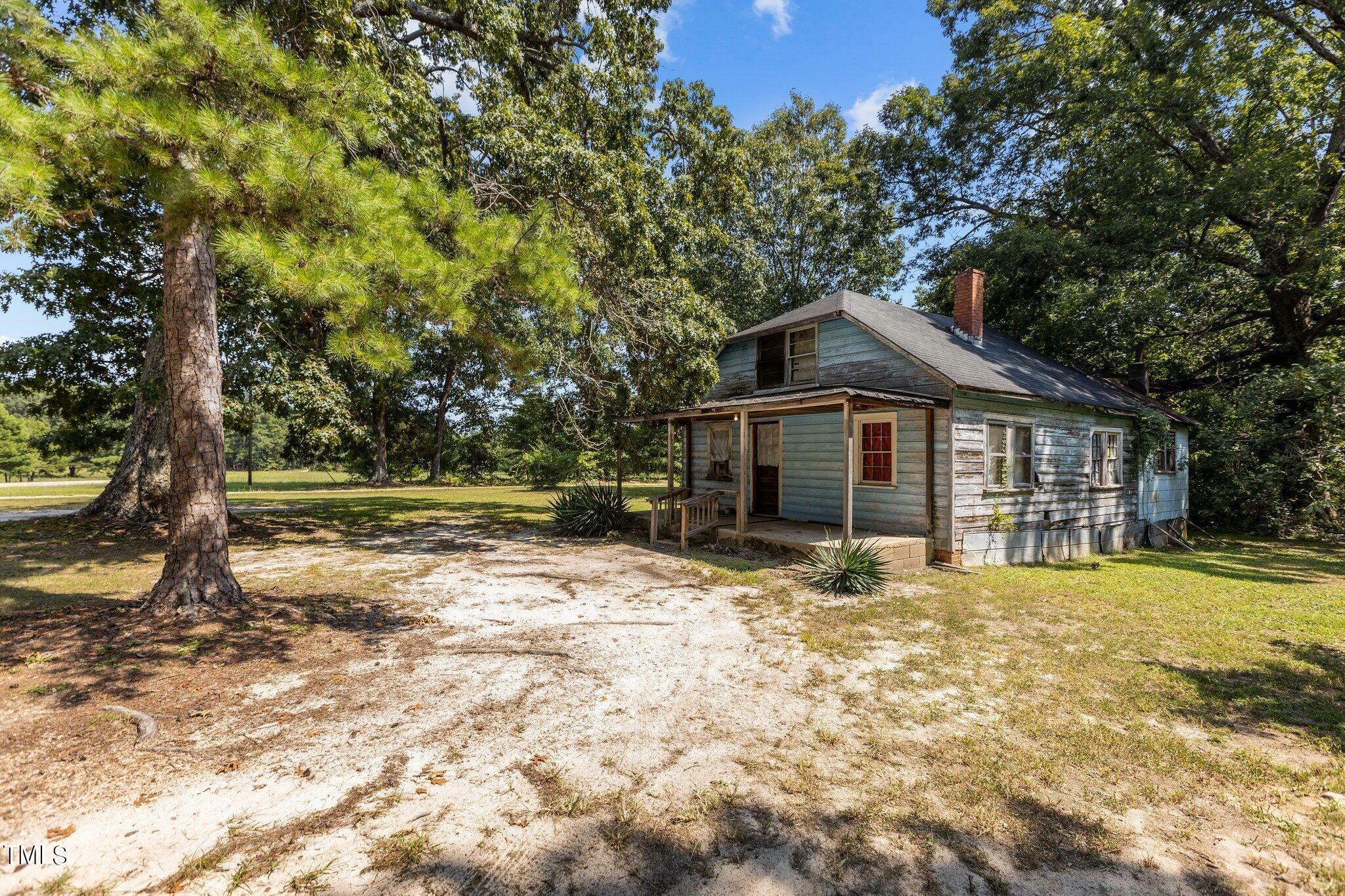 Property Photo:  1639 US 401 S  NC 27589 