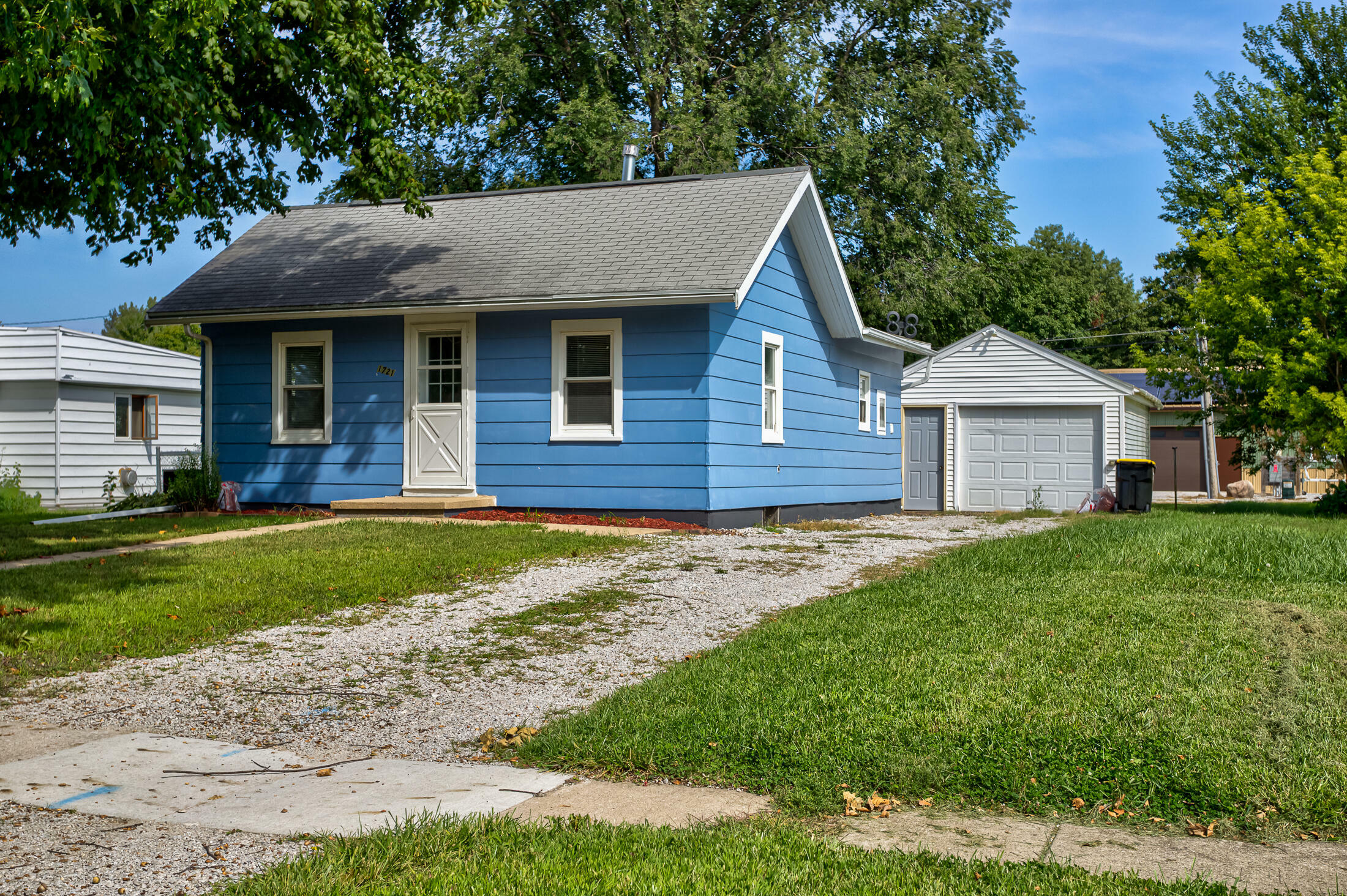 Property Photo:  1721 13th Street  IA 50036 