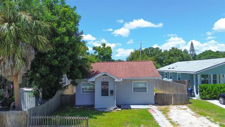 Property Photo:  3246 Queen Street N  FL 33713 