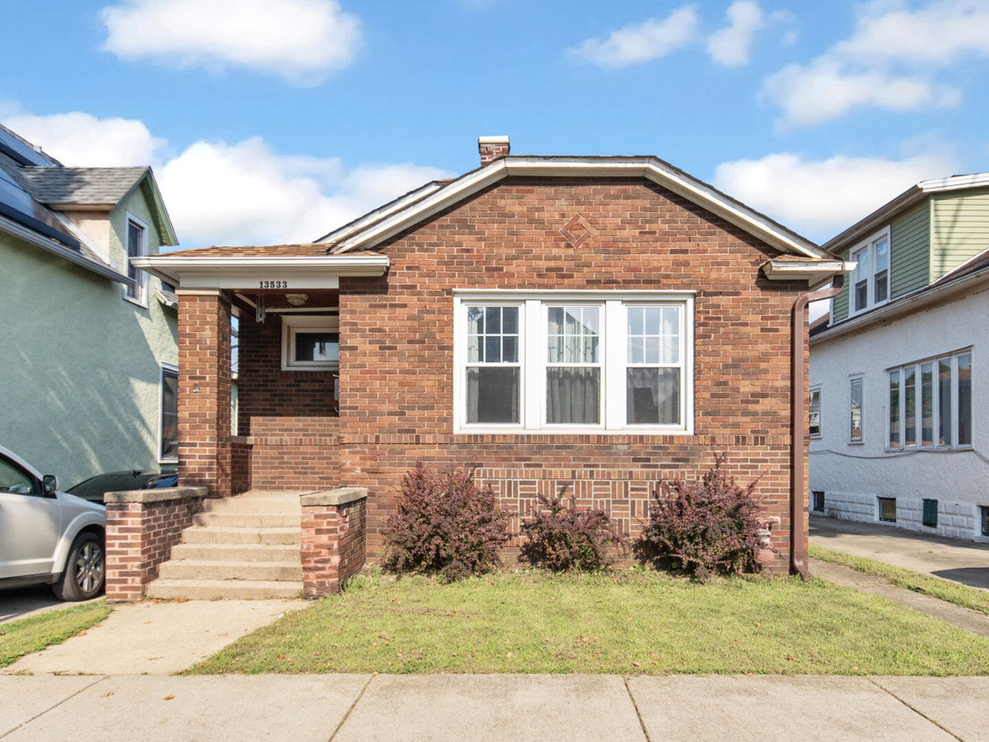 Property Photo: 13533 S Buffalo Avenue IL 60633