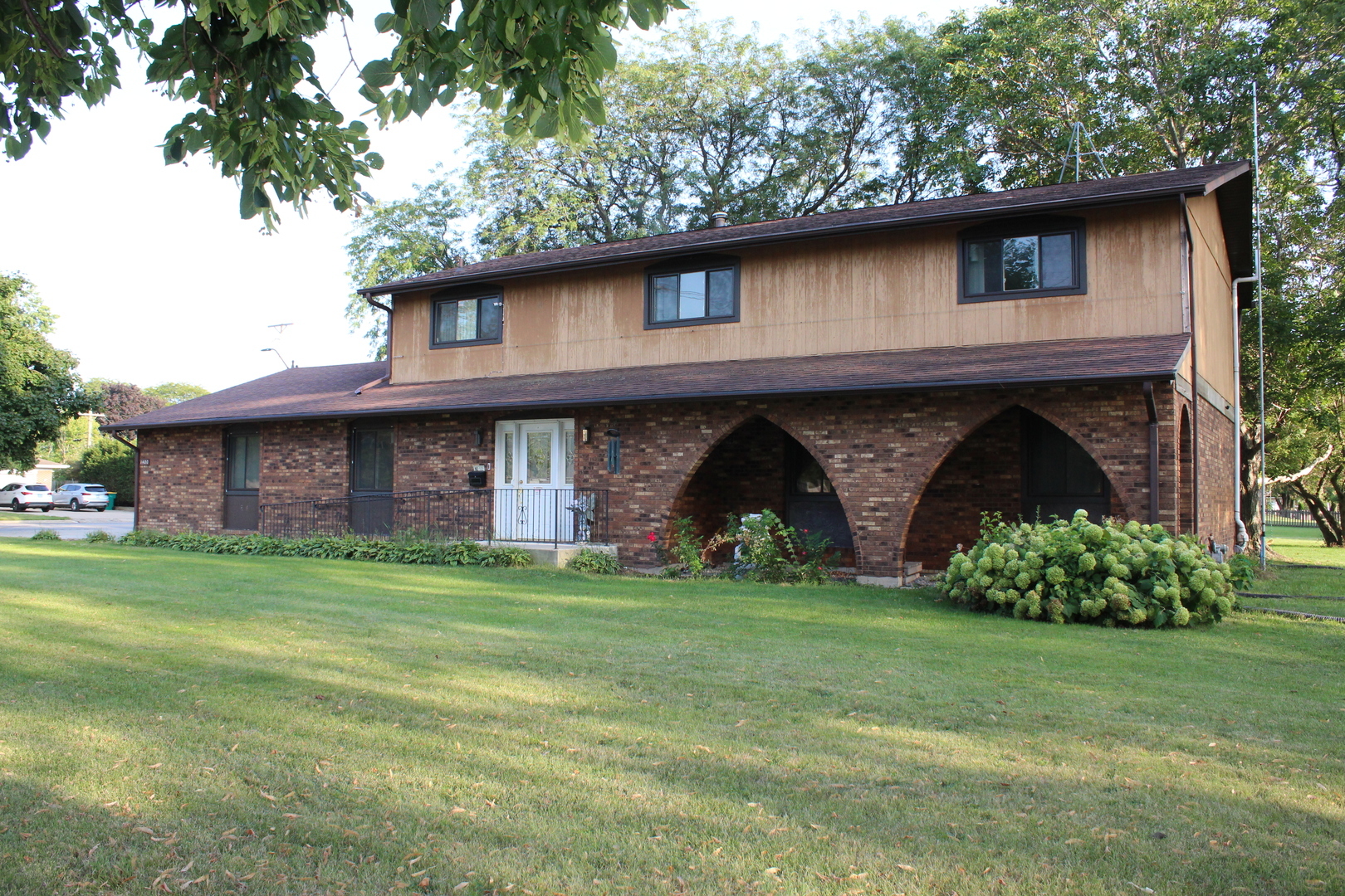 Property Photo:  1400 W Black Road  IL 60435 