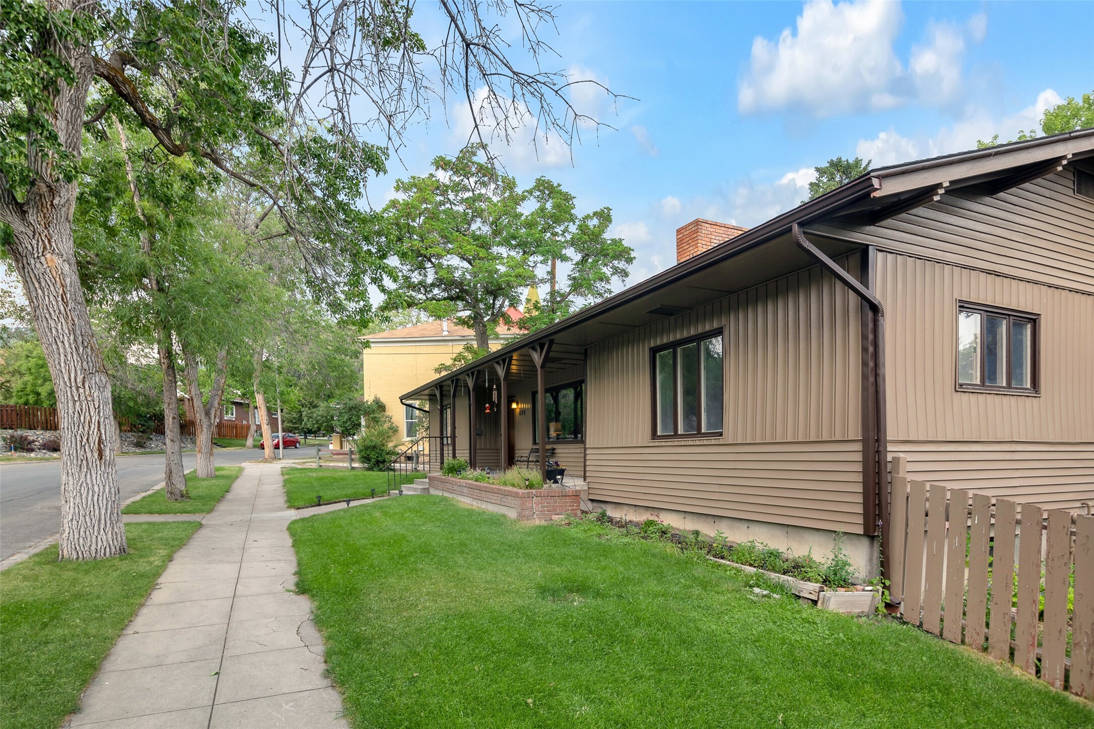 Property Photo:  420 9th Avenue  MT 59601 