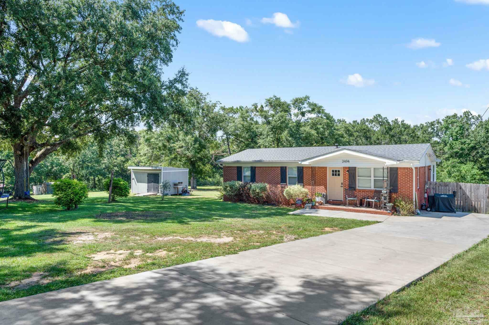 Property Photo:  2494 Handy Rd  FL 32533 