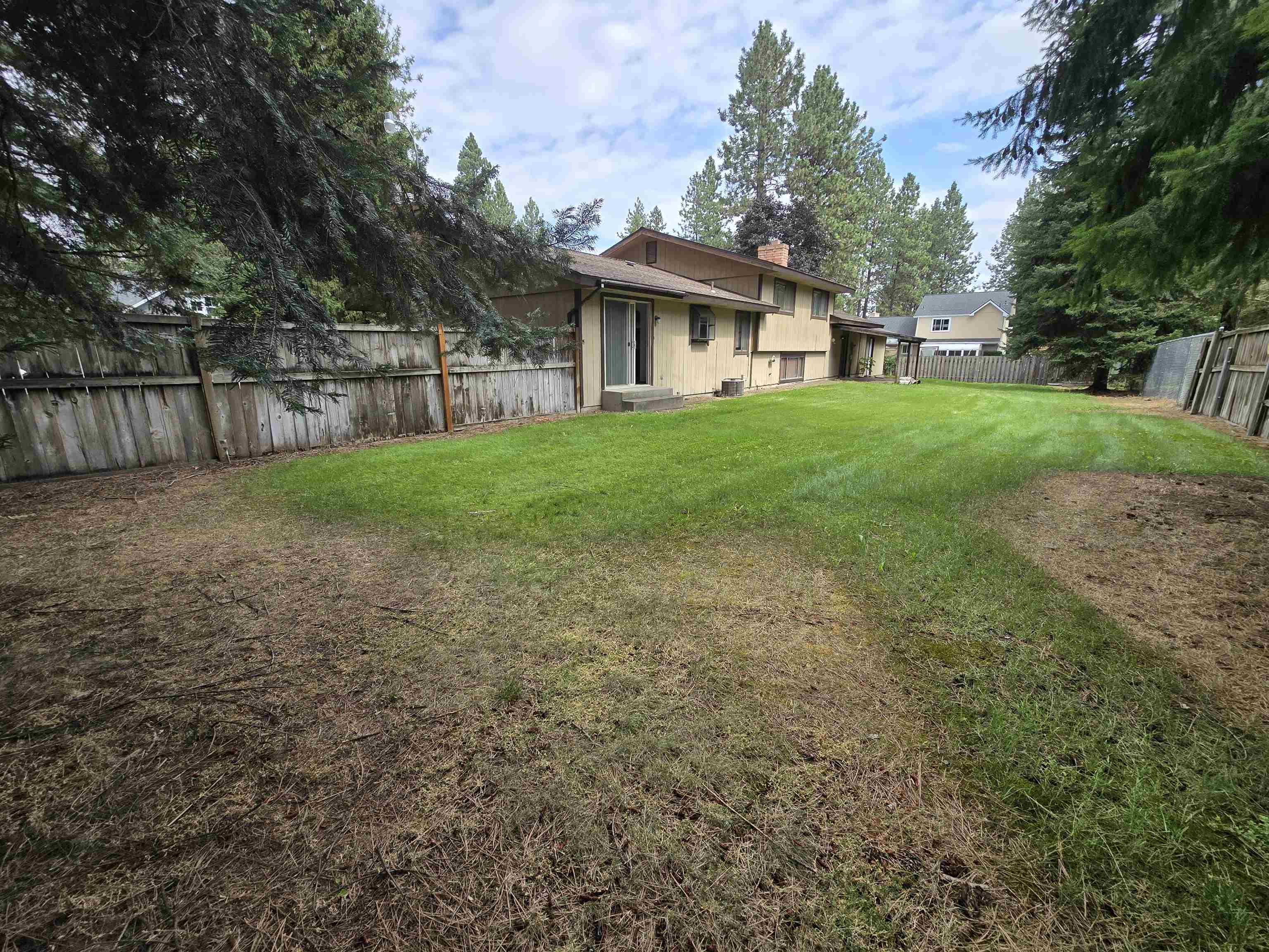 Property Photo:  10804 N Middleton Dr  WA 99218 