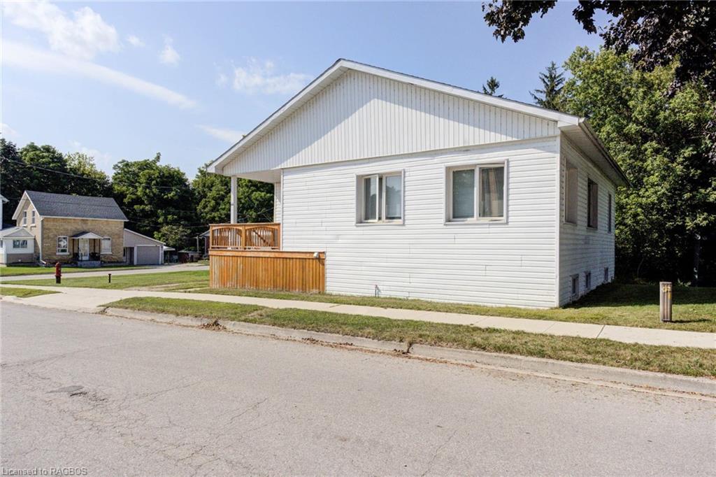 Property Photo: 44 2nd Street SW ON N0G 1L0