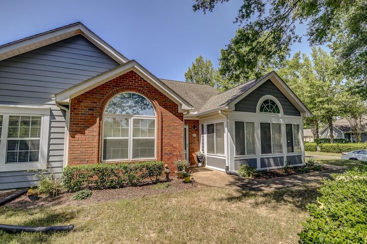 300 Oak Bluff Ln 76  Collierville TN 38017 photo