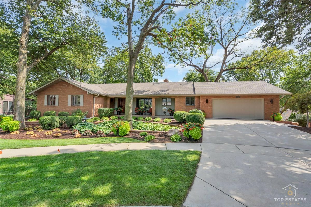 Property Photo:  912 Lynwood Court  IL 60404 