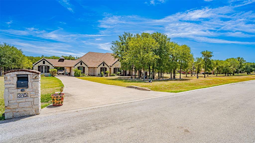 Property Photo:  345 Sugartree Circle  TX 76462 