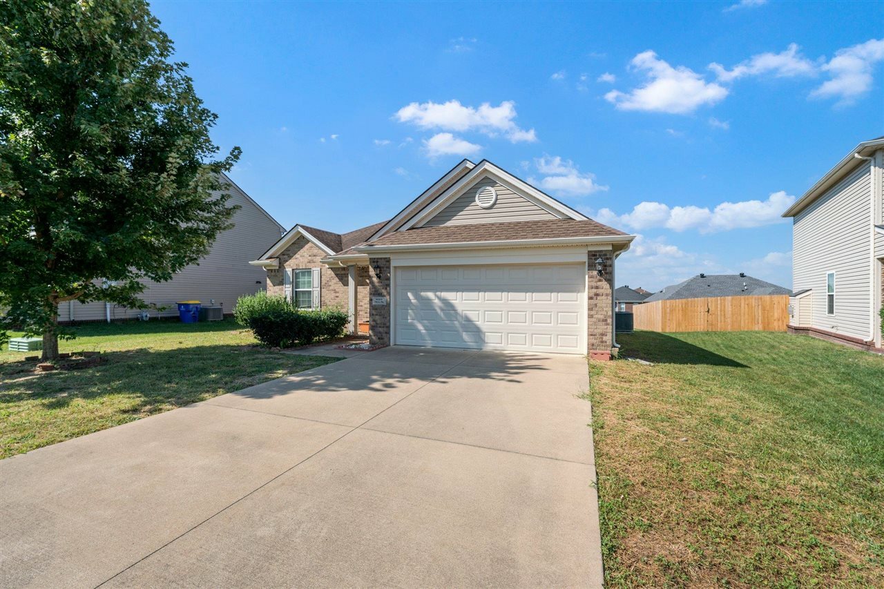 Property Photo:  1131 Chicory Way  KY 42104 