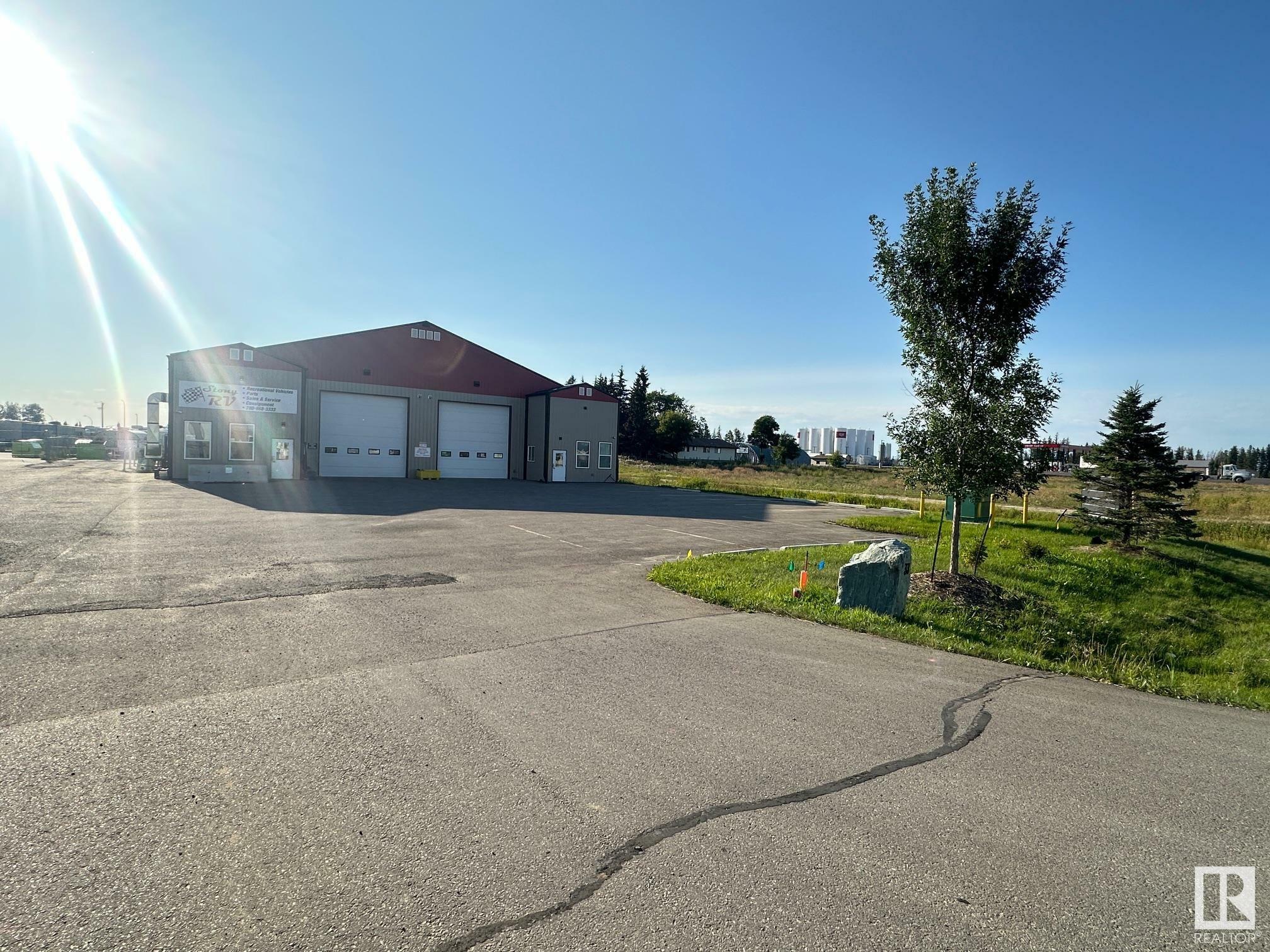 Property Photo:  33 Goertz Avenue  AB T7Z 0H6 