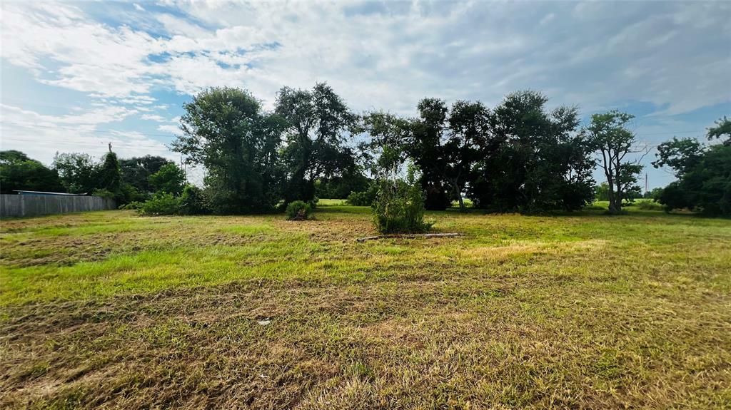 Property Photo:  0 Muriel St Lot 2  TX 77568 