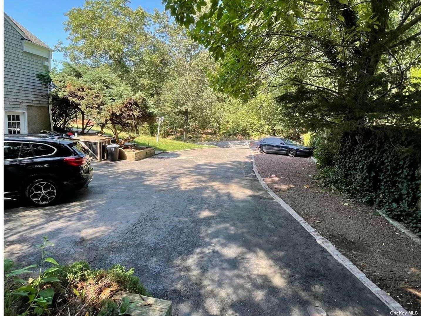 Property Photo:  4 Niewood Drive  NY 11961 