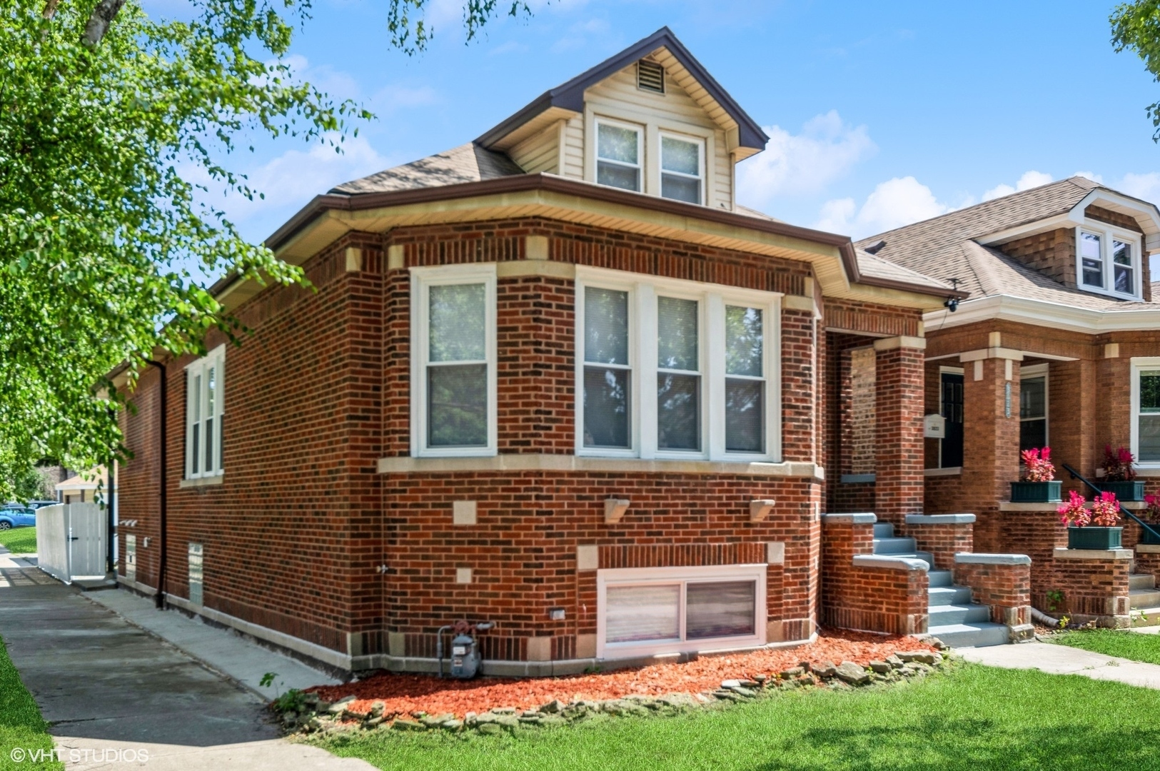 Property Photo:  3025 N Lowell Avenue  IL 60641 