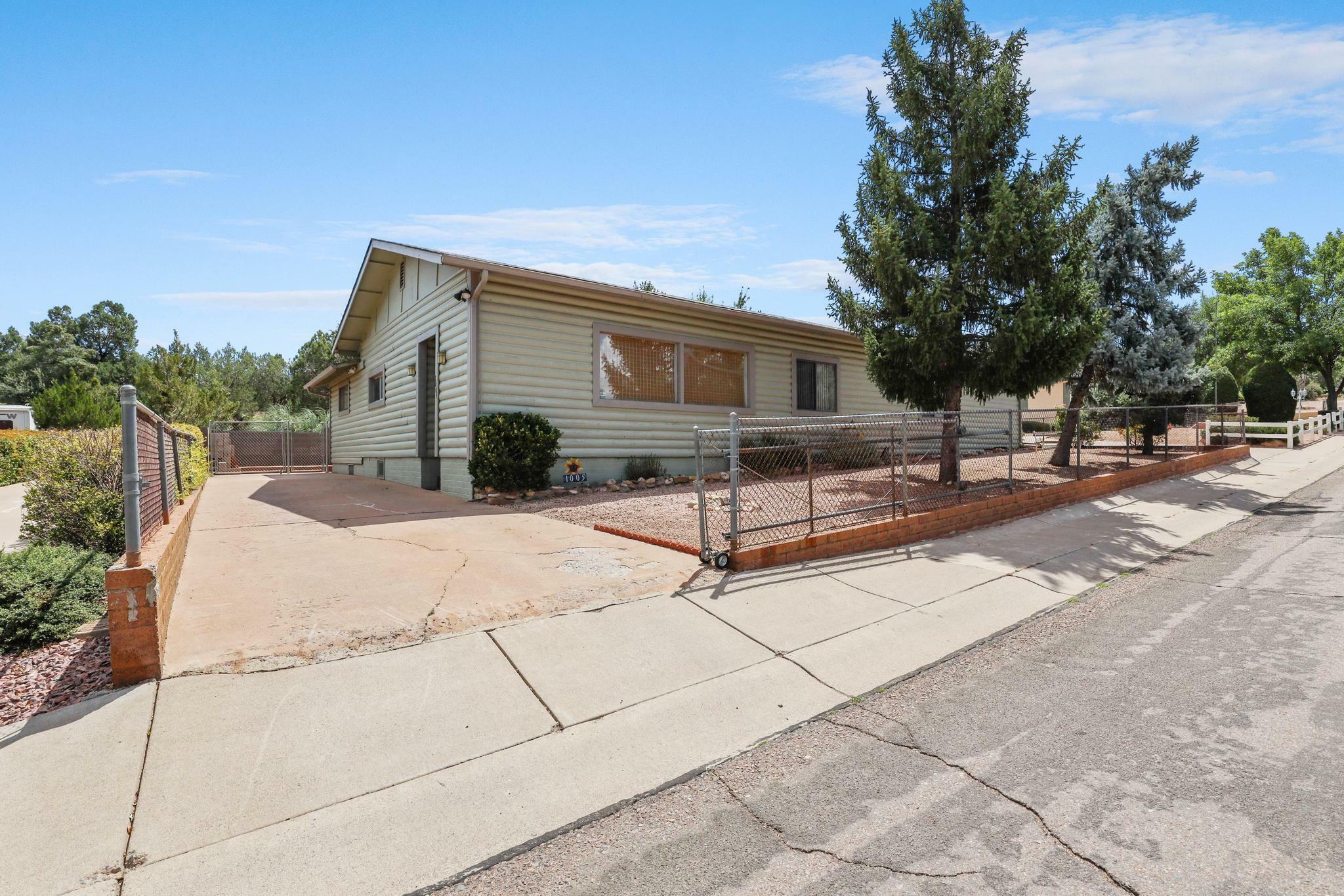 Property Photo:  1005 S Ponderosa Street  AZ 85541 