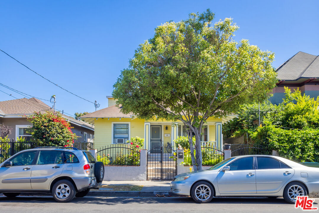 Property Photo:  1616  W 24th St  CA 90007 