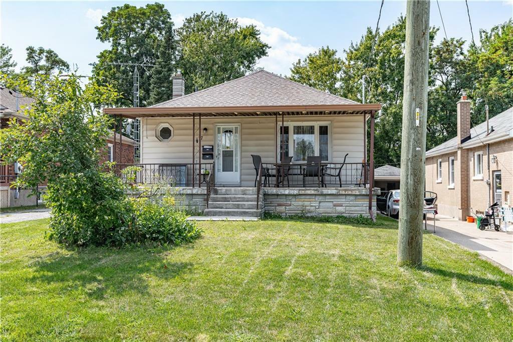 Photo de la propriété:  17 Prestwick Avenue  ON L2P 2E5 