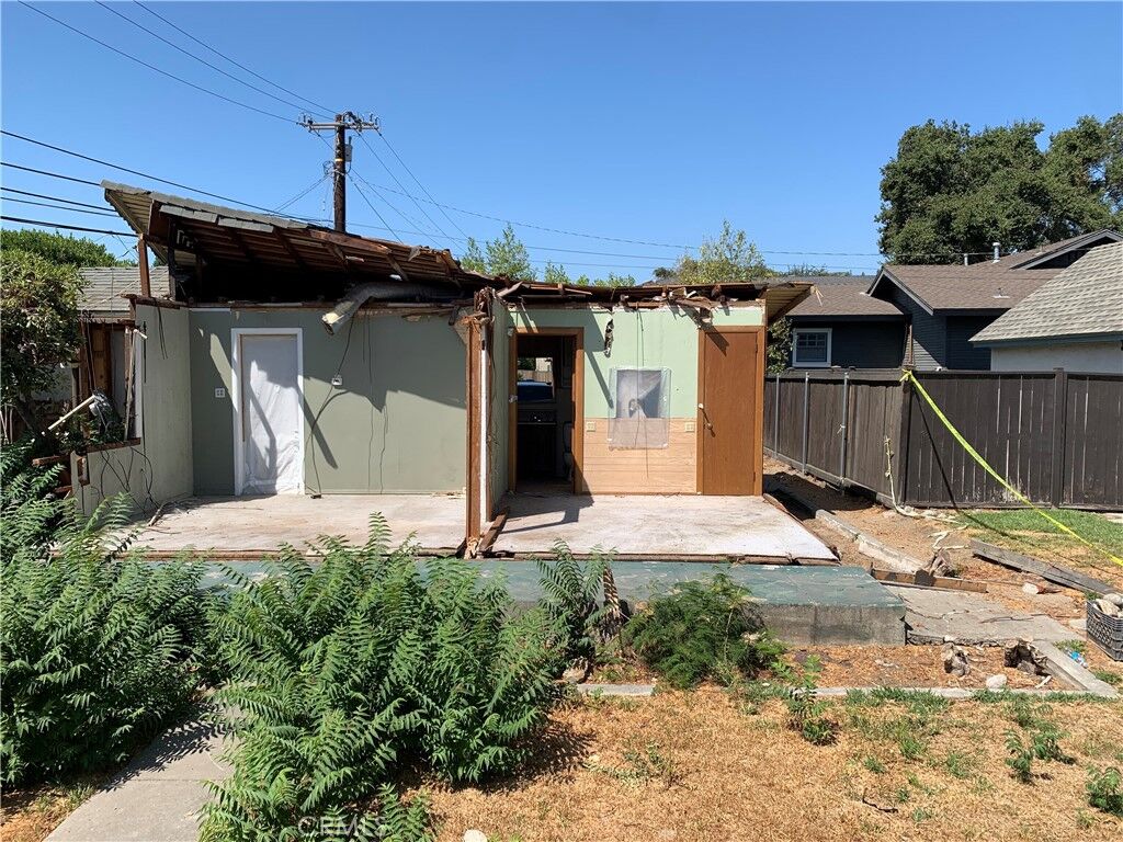 Property Photo: 113 S Mountain Avenue CA 91016