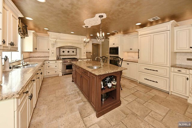 Property Photo:  28 Hutton Drive  NJ 07430 