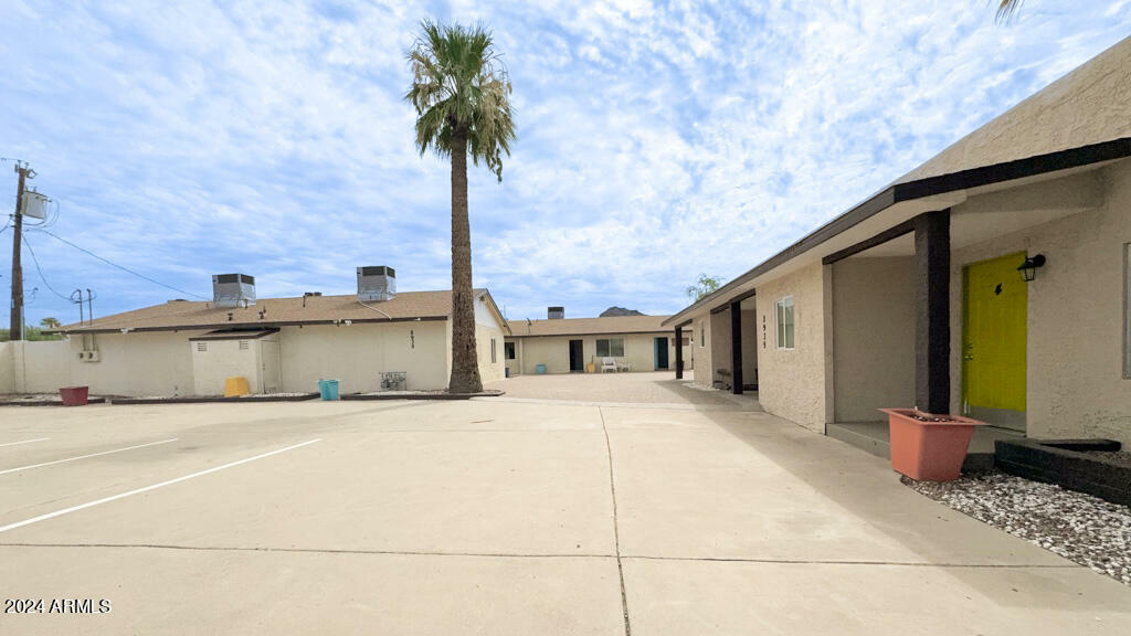 Property Photo:  8939 N 8th Street  AZ 85020 