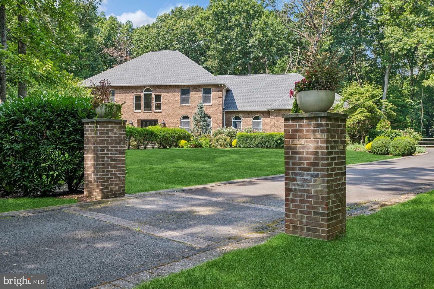 Property Photo:  18 Sleepy Hollow La  NJ 08550 