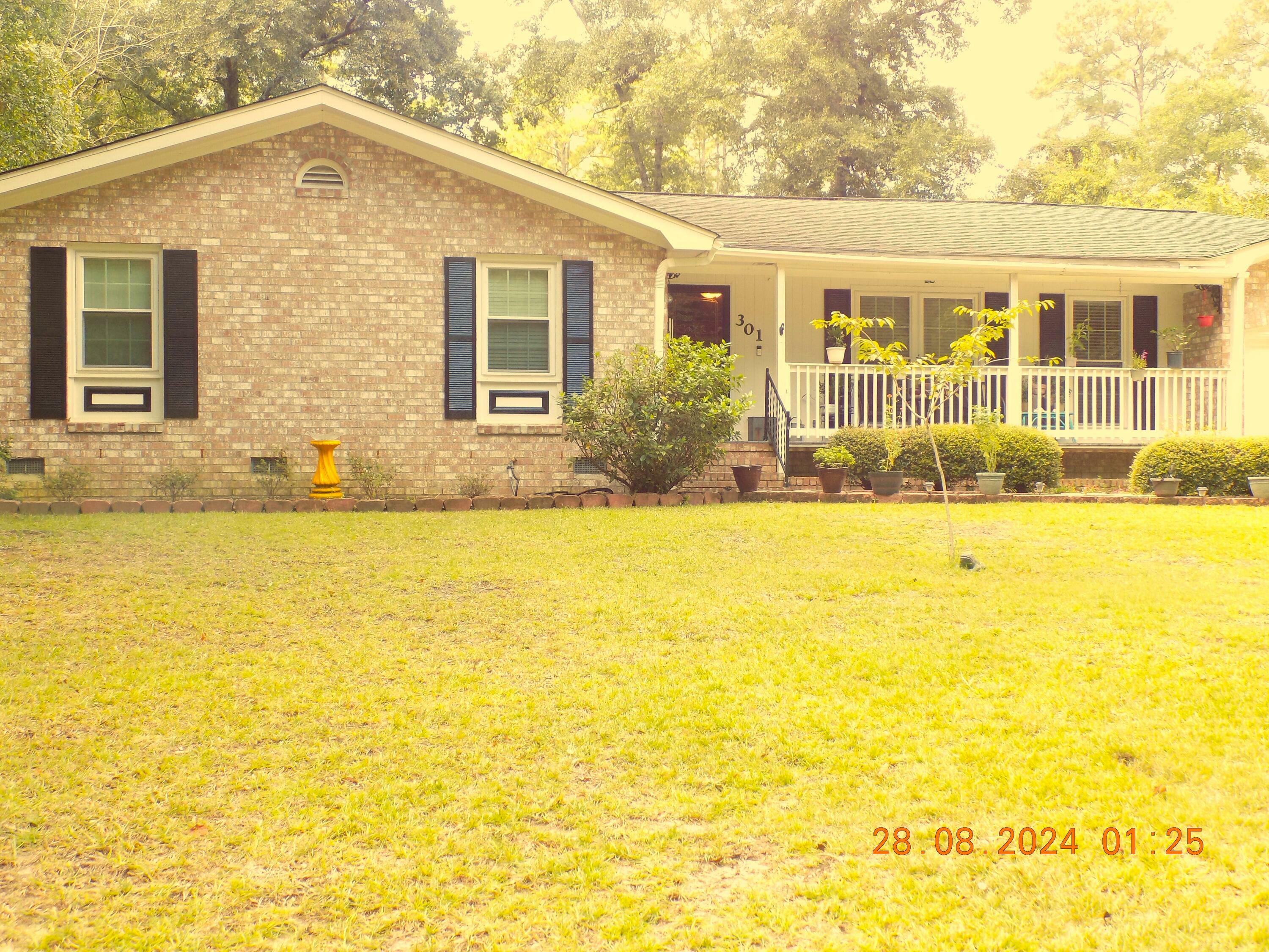 Property Photo:  301 Lynnwood Road  SC 29488 