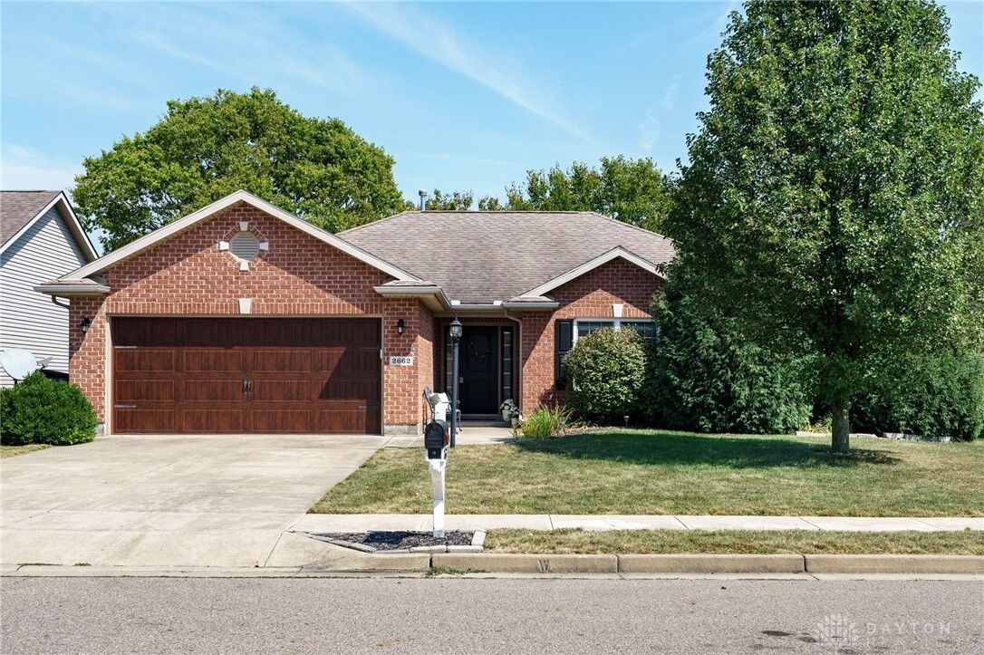 Property Photo: 2662 Shady Tree Drive OH 45373